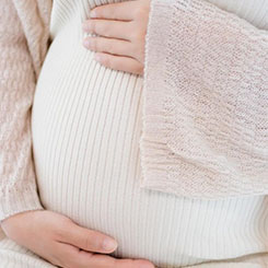 而在上🇦🇺海的写字👩‍⚖️👨‍⚕️楼里，职场人6️⃣陈亚每天要在会💇‍♂️